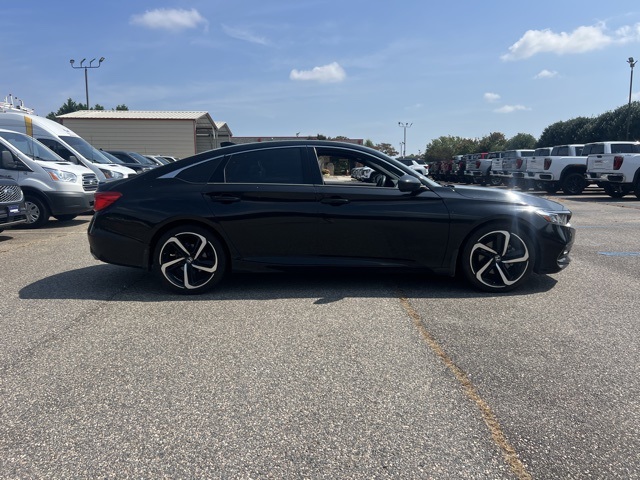 2019 Honda Accord Sport photo 2