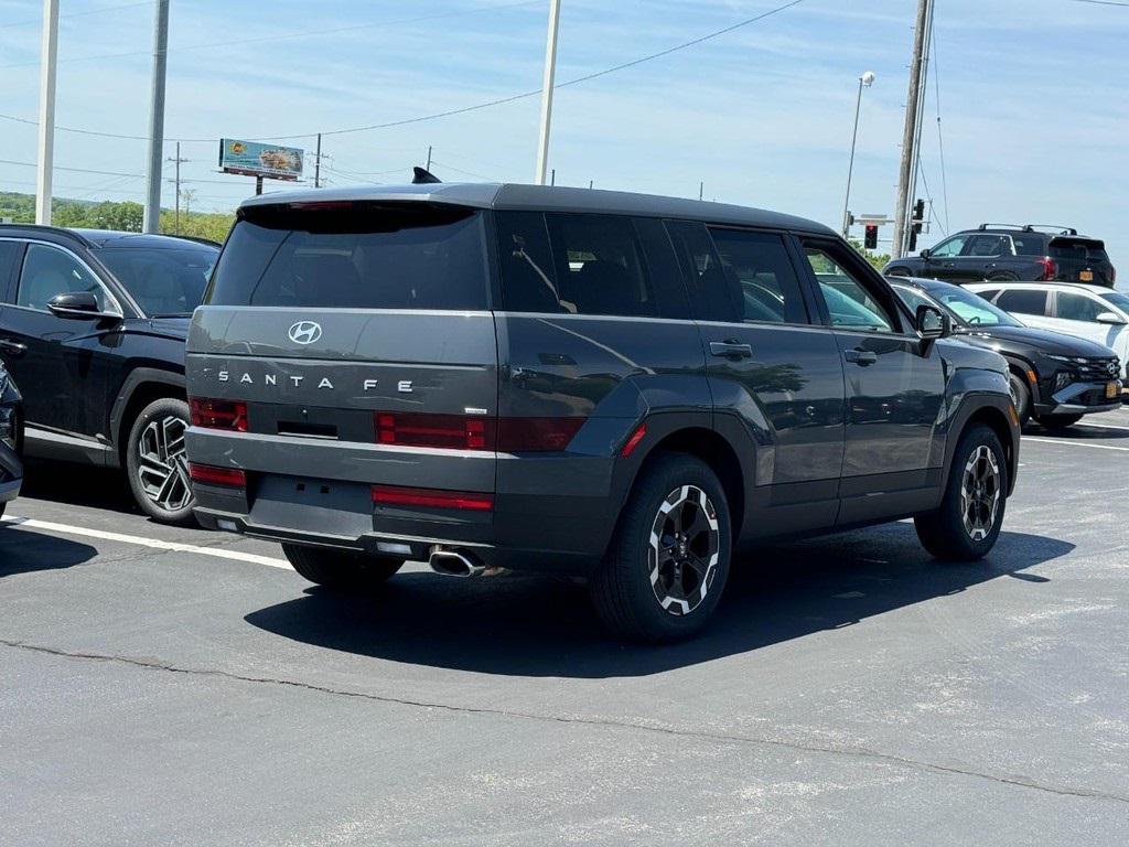 2025 Hyundai Santa Fe SE photo 3