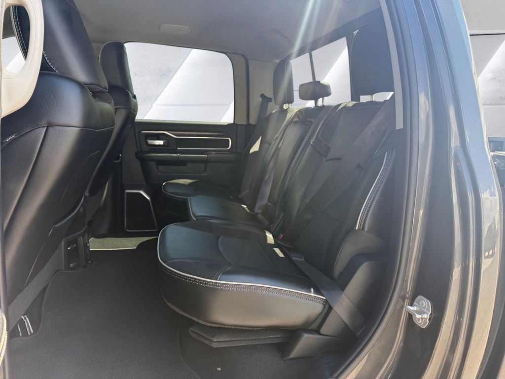 2024 Ram 2500 Laramie photo 18