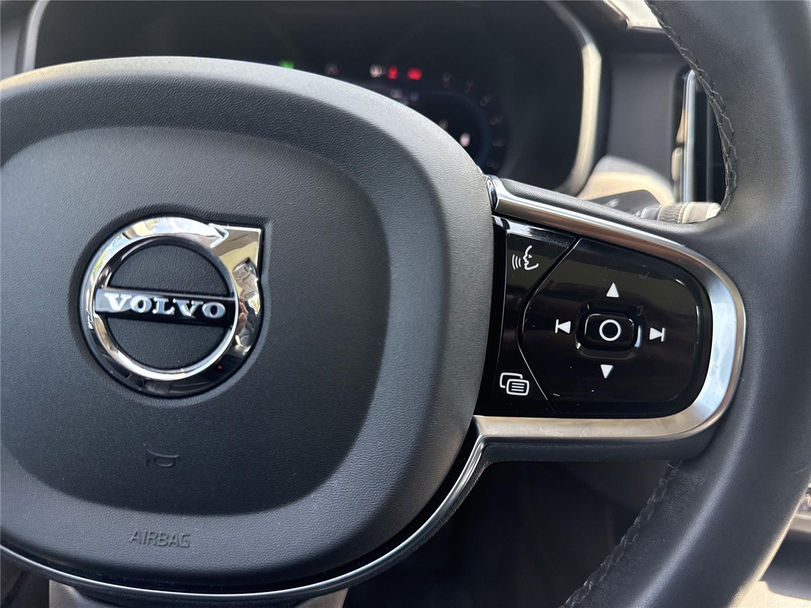 2023 Volvo S90 Ultimate photo 14