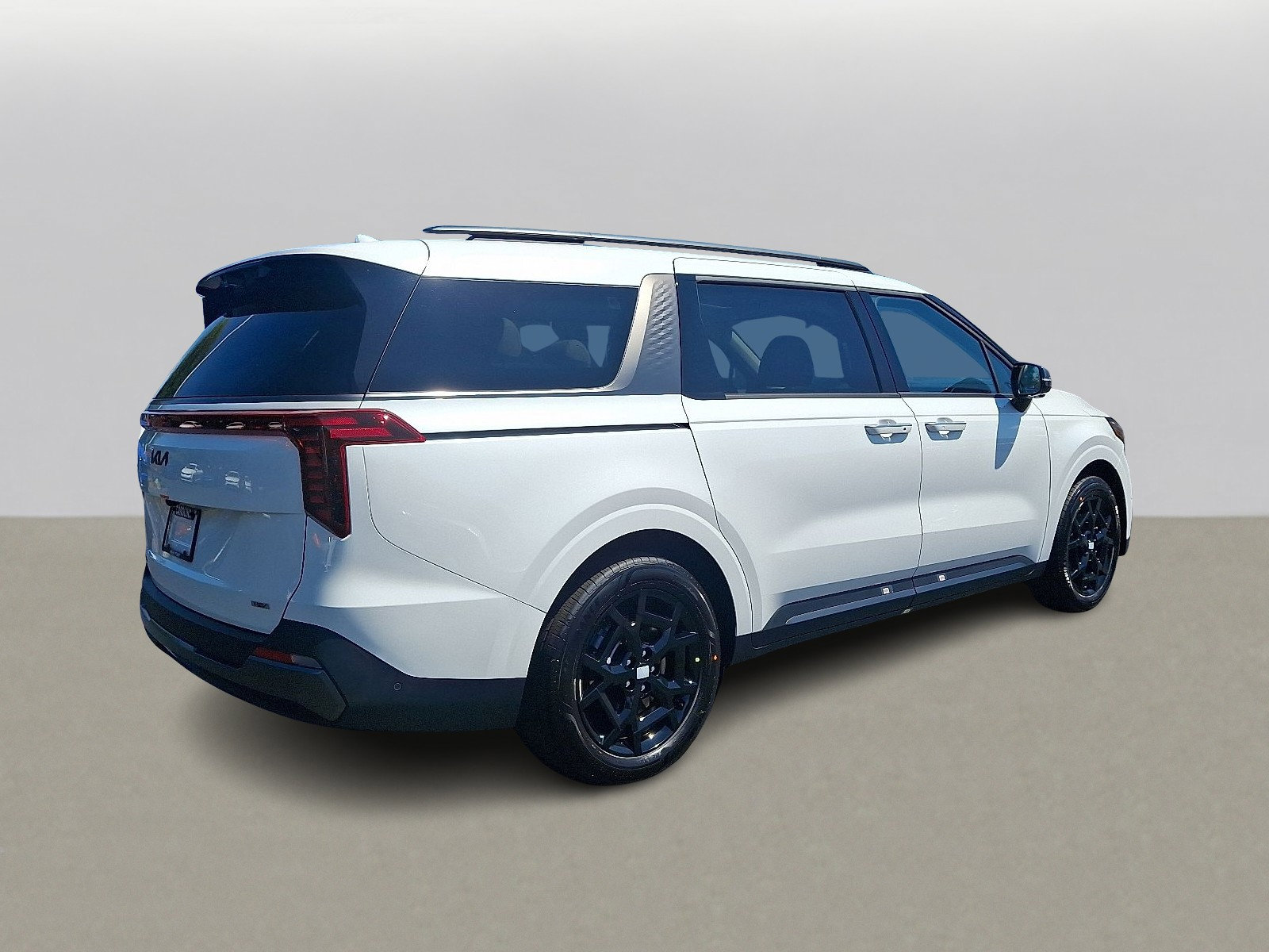 2026 Kia Carnival SX Prestige photo 2