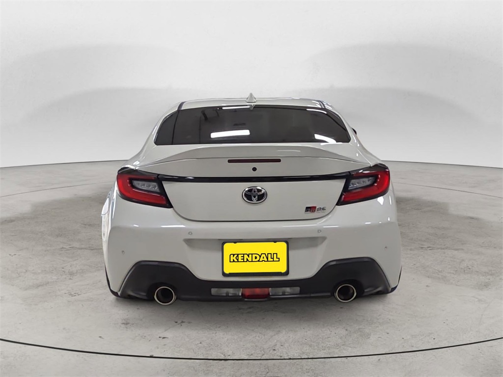 2024 Toyota GR86 Premium photo 4