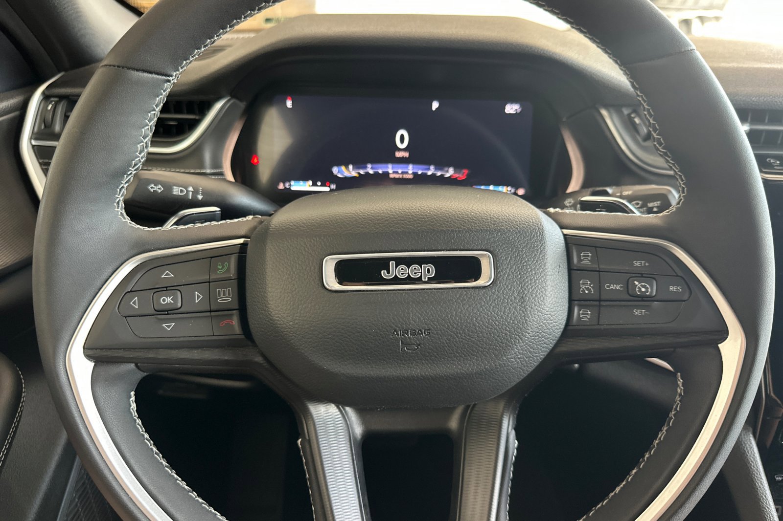 2024 Jeep Grand Cherokee Altitude photo 21