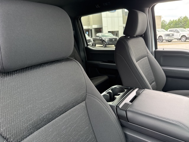 2025 Ford F-150 XLT photo 17