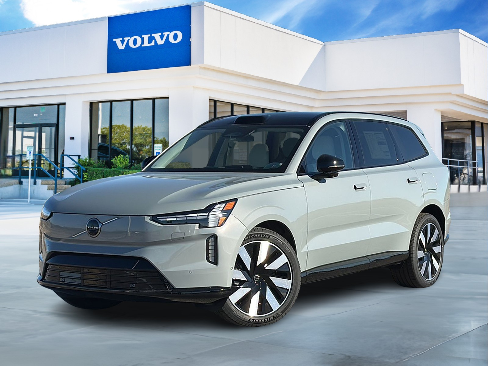 2025 Volvo EX90 Ultra's photo