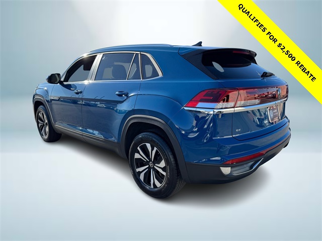 2025 Volkswagen Atlas Cross Sport SE photo 2