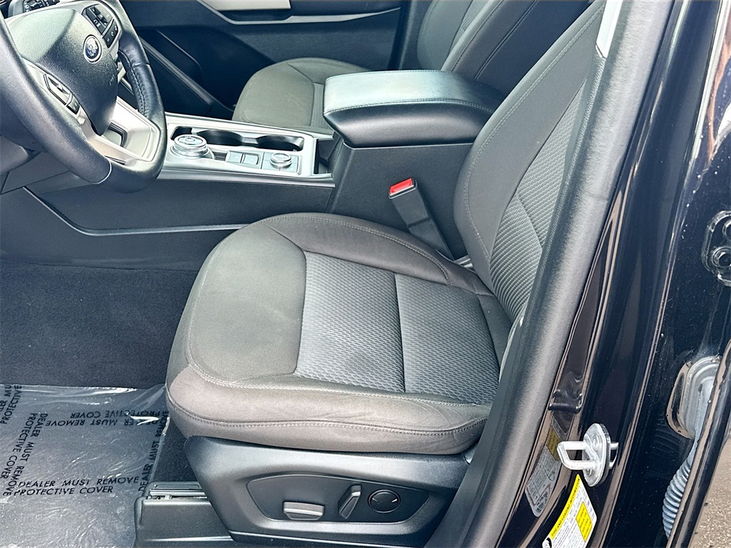 2023 Ford Explorer XLT photo 15