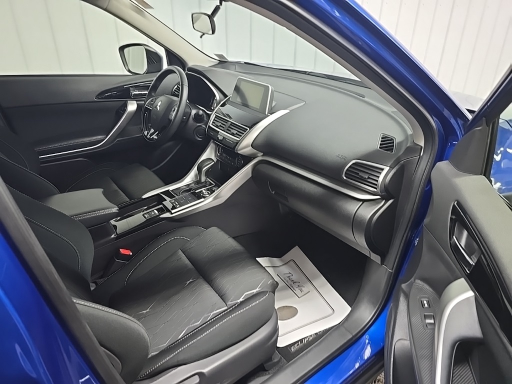 2018 Mitsubishi Eclipse Cross SE photo 15
