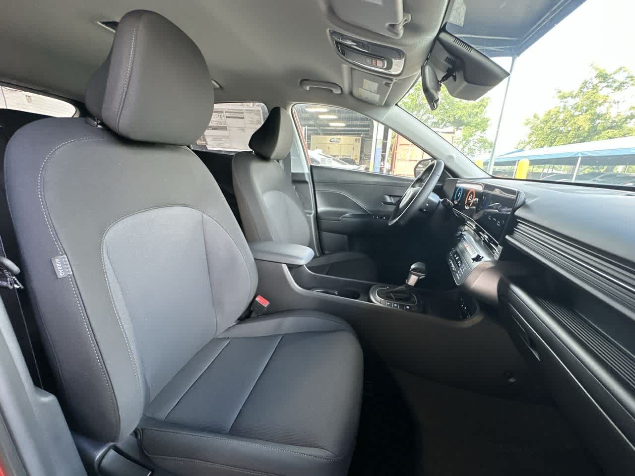 2026 Hyundai Kona SEL photo 23