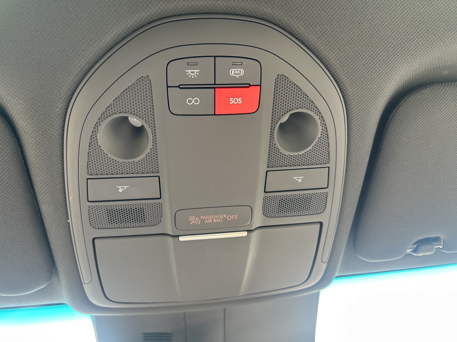 2025 Genesis G70 2.5T photo 24