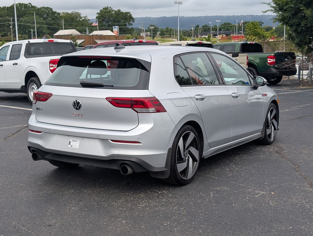 2022 Volkswagen Golf GTI SE photo 4
