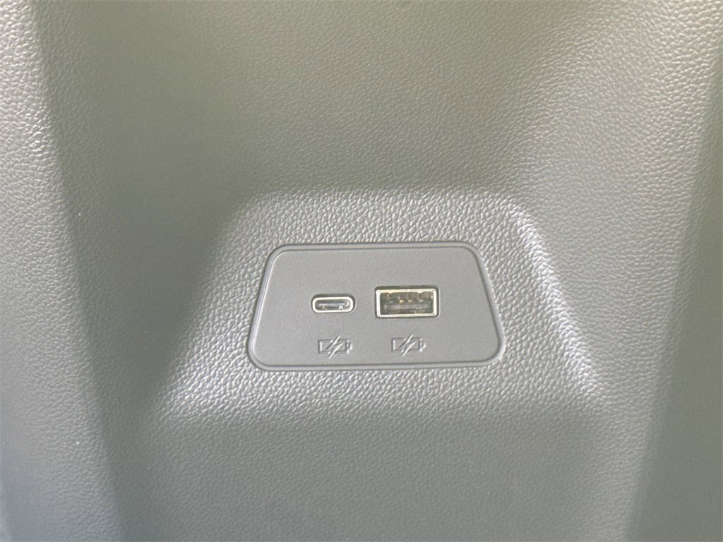 2025 BUICK ENVISION - Image 32