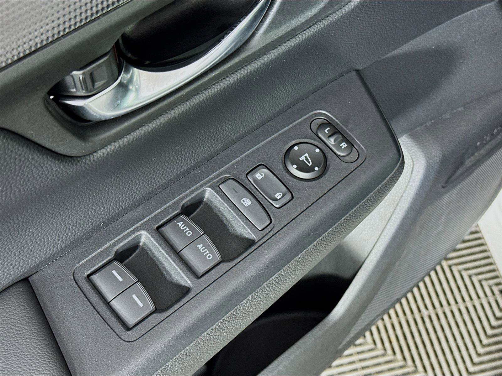 2024 Honda CR-V EX photo 17