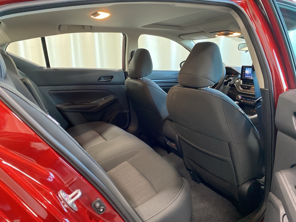 2025 Nissan Altima 2.5 SV photo 12