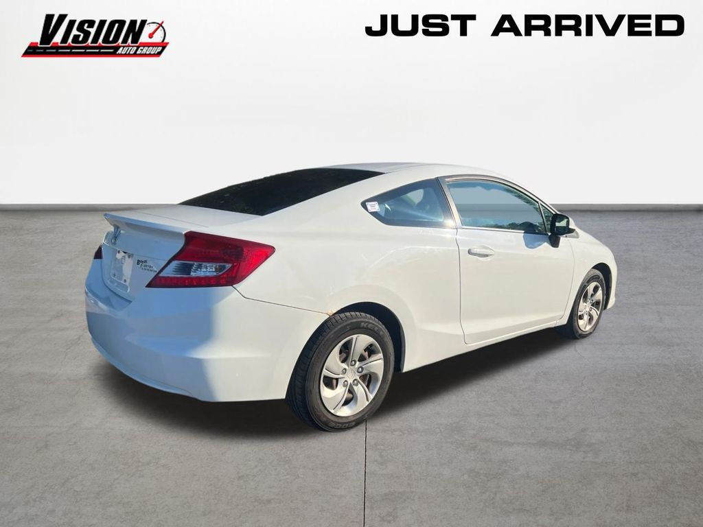 2013 Honda Civic LX photo 2