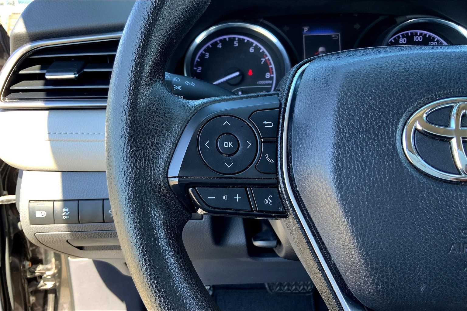 2019 Toyota Camry LE photo 21