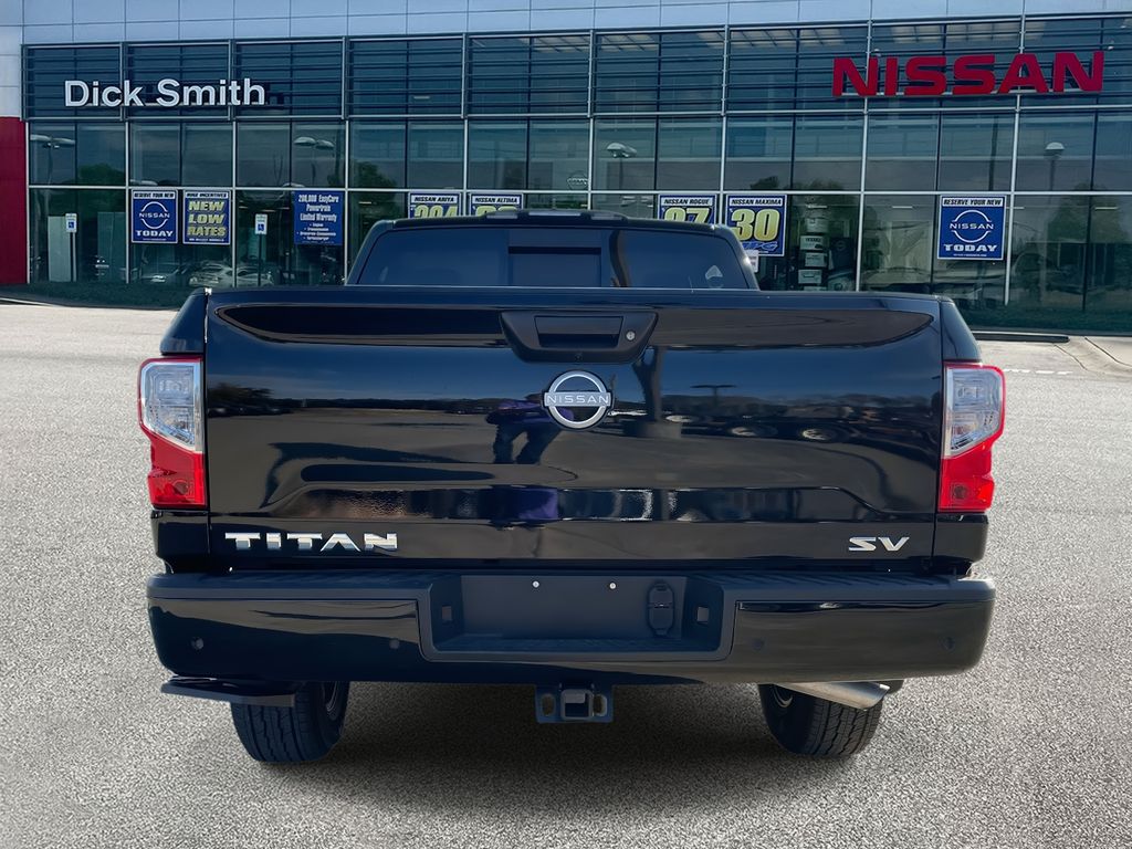 2024 Nissan Titan SV photo 4