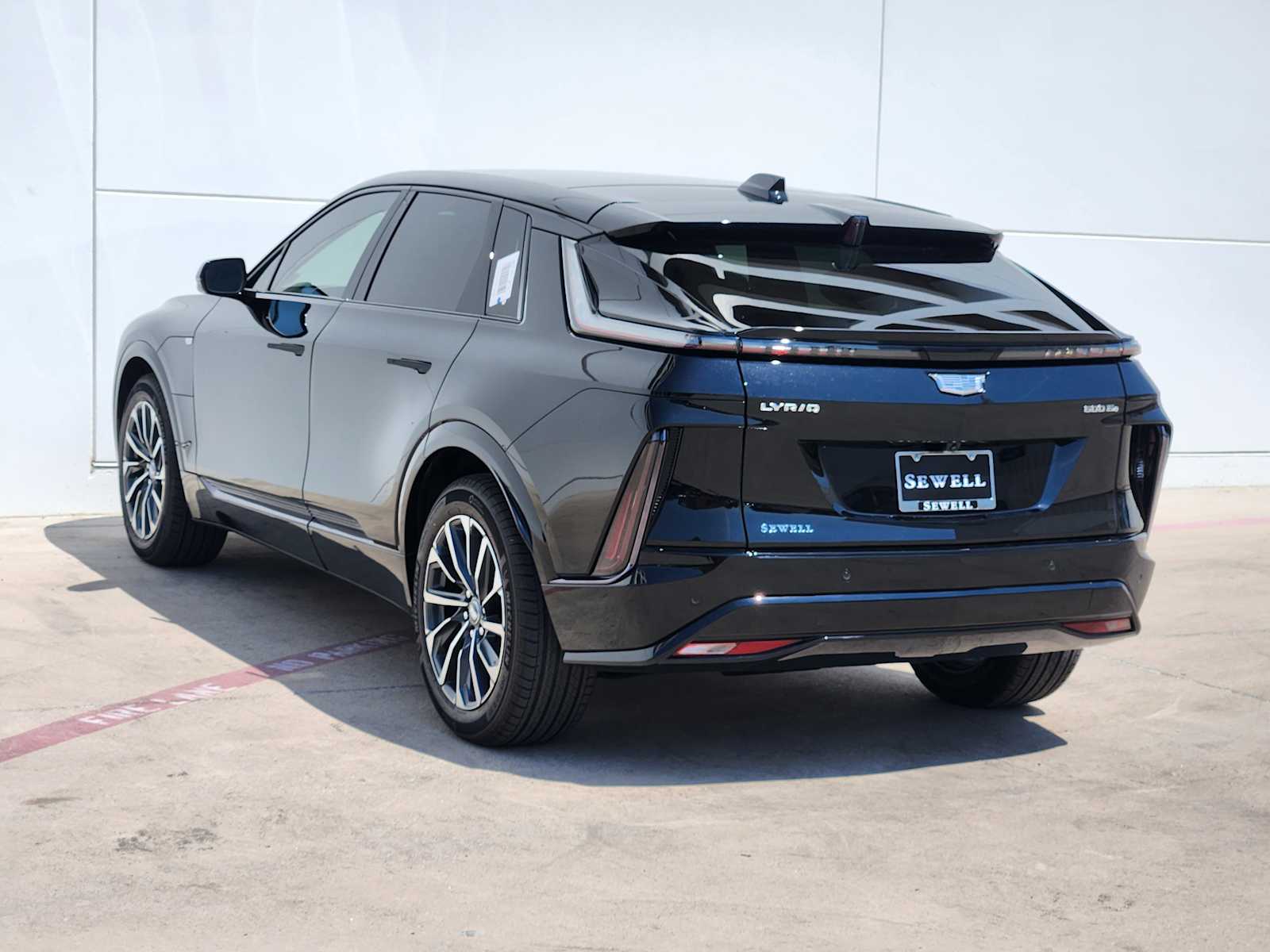2026 Cadillac Lyriq Sport photo 2