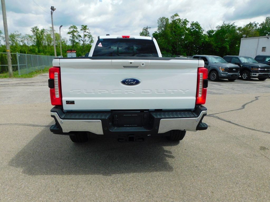 2025 Ford F-350 photo 4