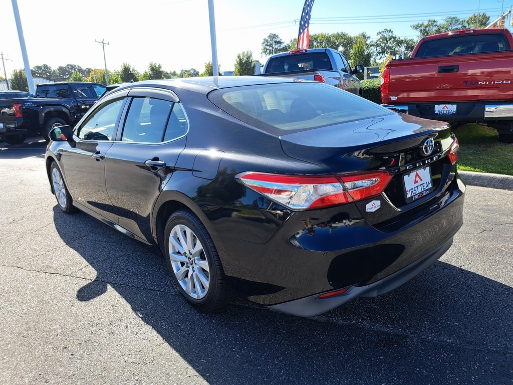 2018 Toyota Camry LE photo 8