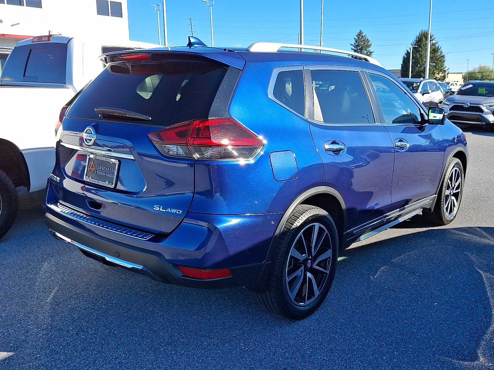 2020 Nissan Rogue SL photo 3