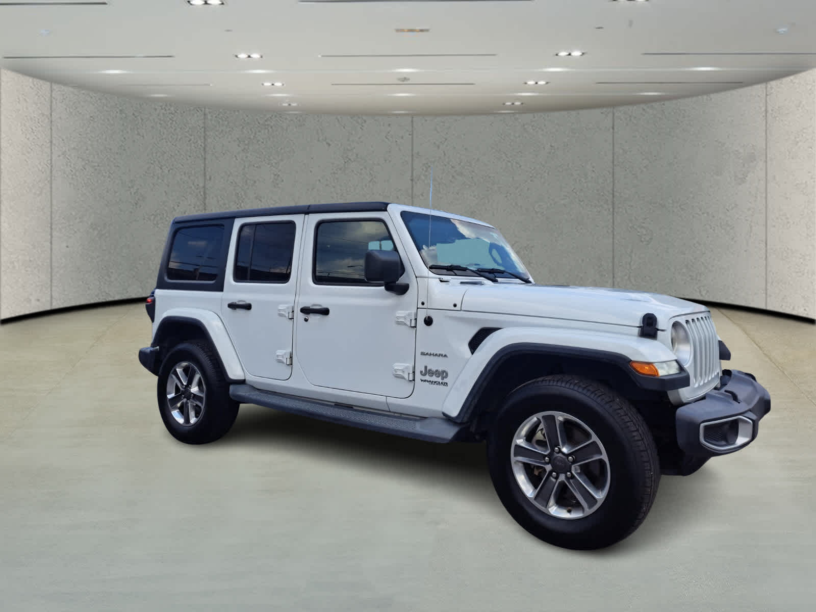 2019 Jeep Wrangler Unlimited Sahara photo 3
