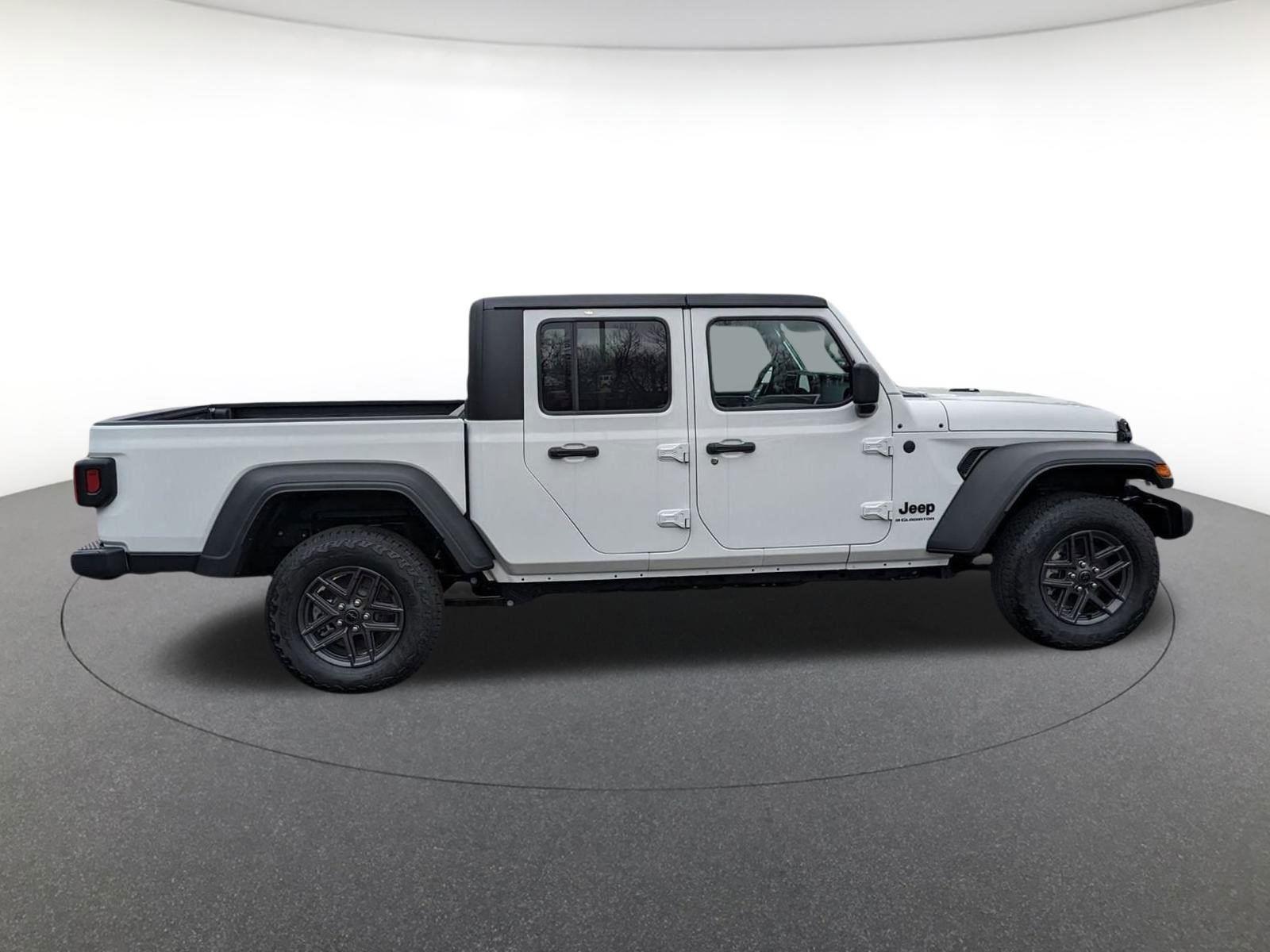 2025 Jeep Gladiator Sport S photo 3