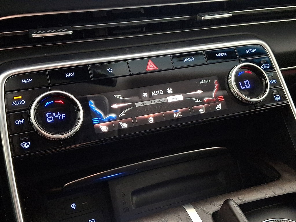 2024 Genesis GV80 3.5T AWD photo 17