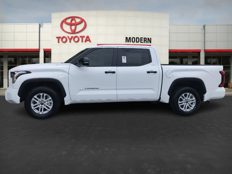 2024 Toyota Tundra SR5 photo 2