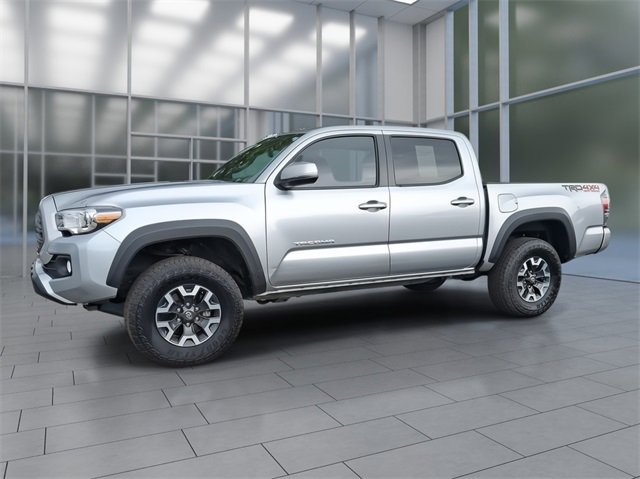 2023 Toyota Tacoma SR's photo