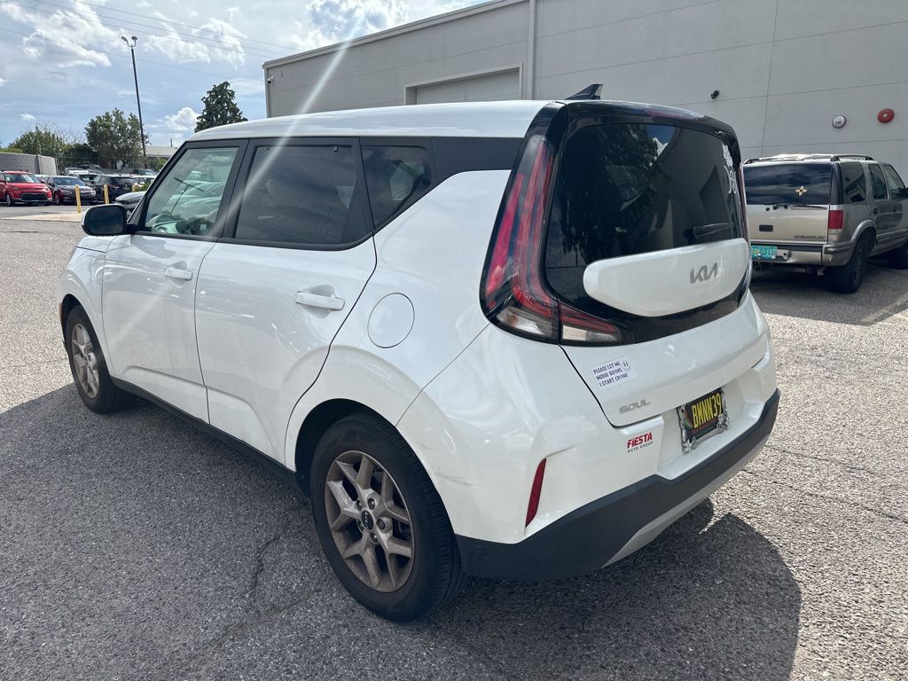 2023 Kia Soul LX photo 5