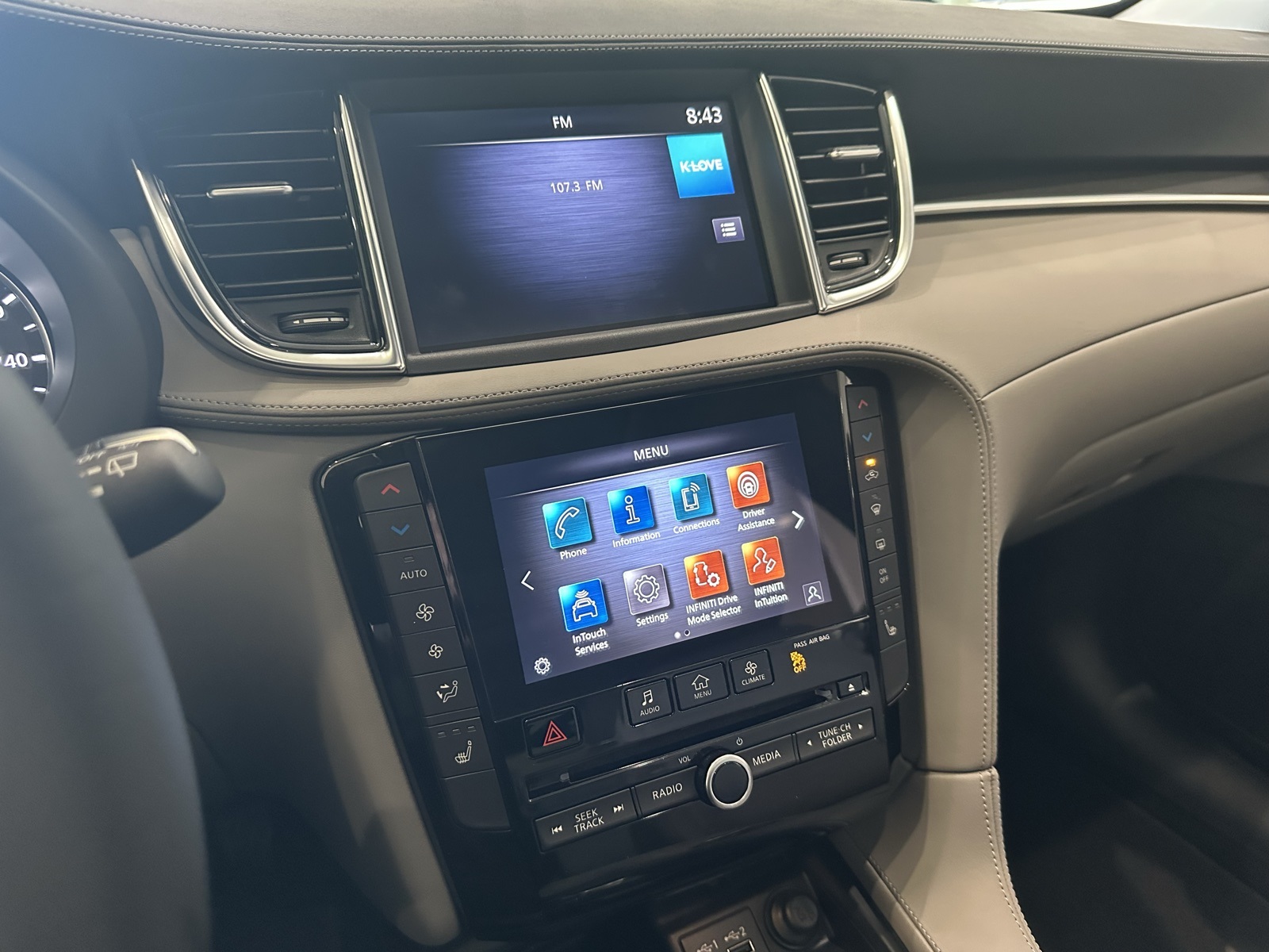 2025 Infiniti QX50 Luxe AWD photo 22