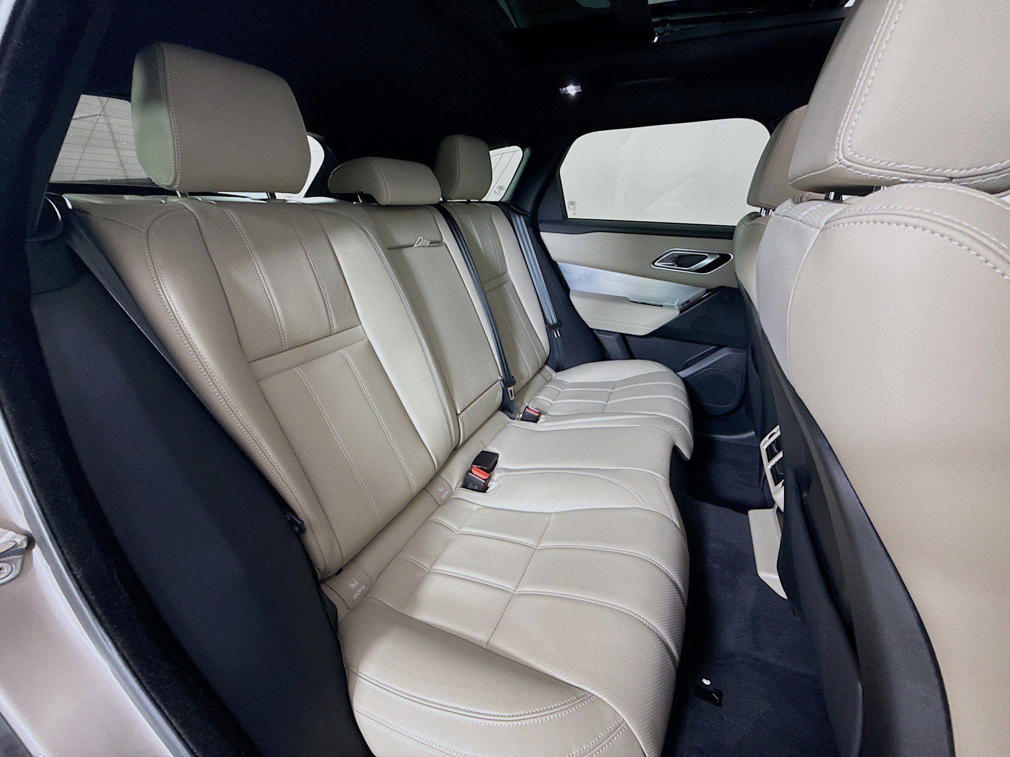 2023 Land Rover Range Rover Velar R-Dynamic S photo 20