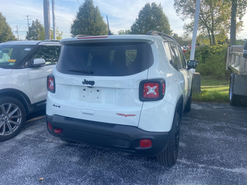 2023 Jeep Renegade Trailhawk photo 3