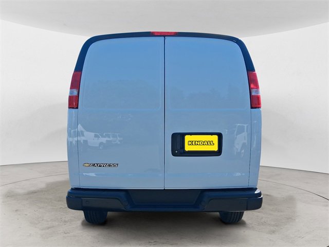 2025 Chevrolet Express Cargo 2500 photo 4