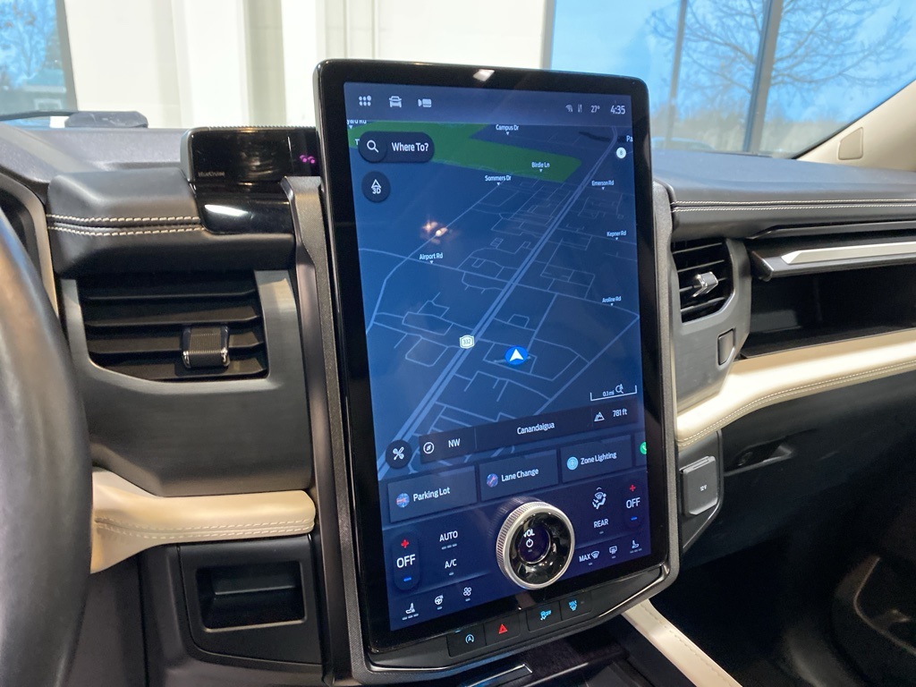 2023 Ford Expedition Platinum photo 3