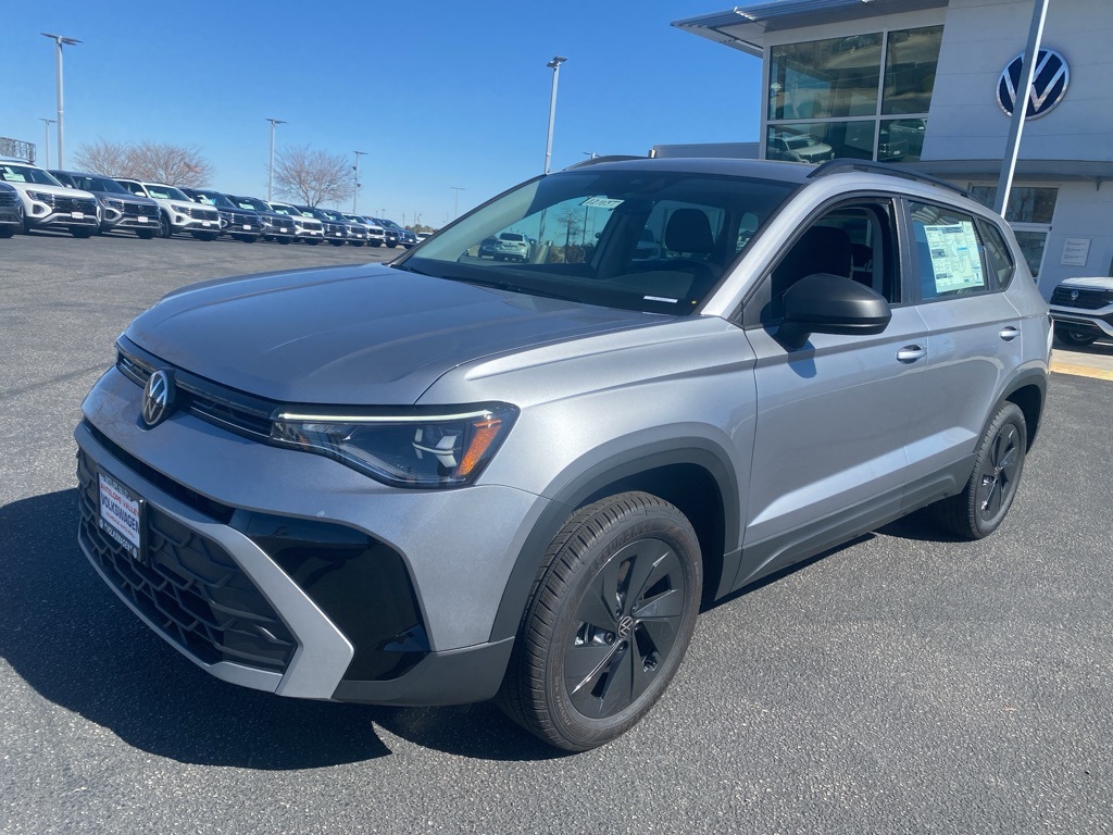 2025 Volkswagen Taos S photo 3