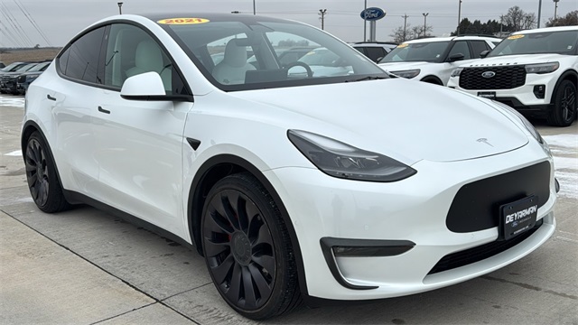 Used 2021 Tesla Model Y Performance with VIN 5YJYGDEF3MF263447 for sale in Indianola, IA