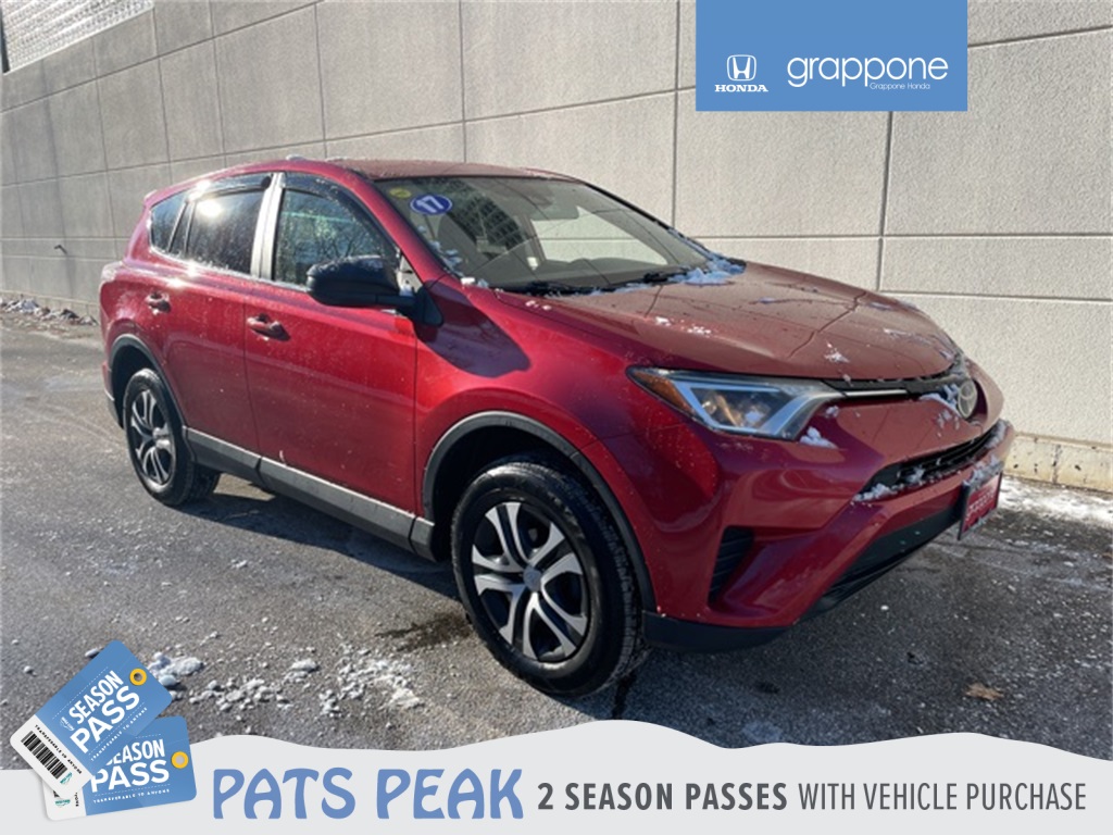 2017 Toyota RAV4 LE's photo