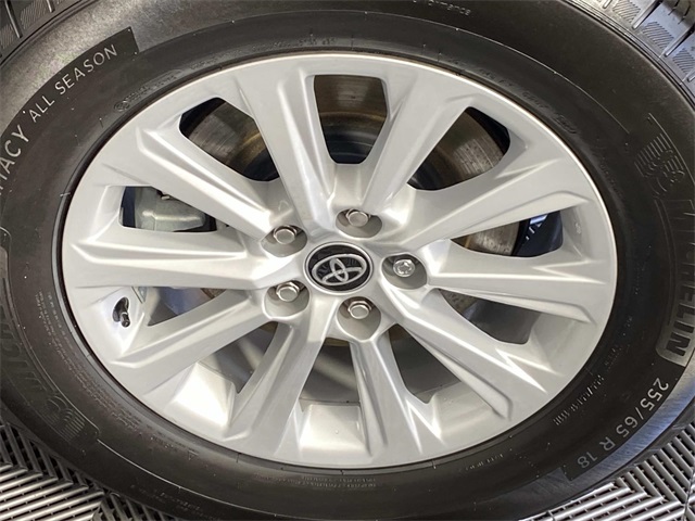 2024 Toyota Highlander Hybrid XLE photo 26