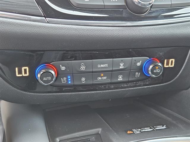 2024 Buick Enclave Premium photo 13