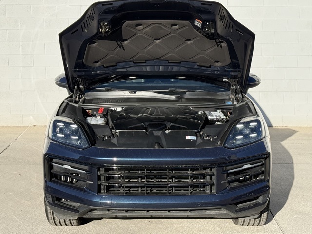 2024 Porsche Cayenne Coupe Base photo 25
