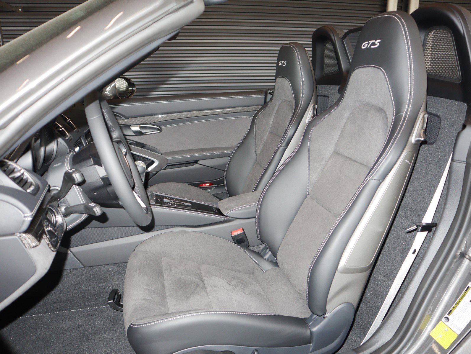 2025 Porsche Boxster GTS 4.0 photo 5