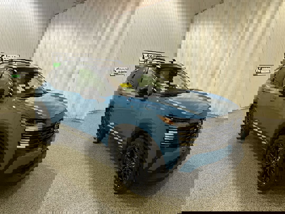 2026 Nissan KICKS SR's photo