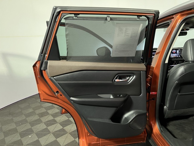 2022 Nissan Rogue SL photo 23