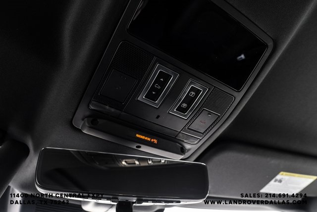 2025 Land Rover Defender 110 X-Dynamic SE photo 26