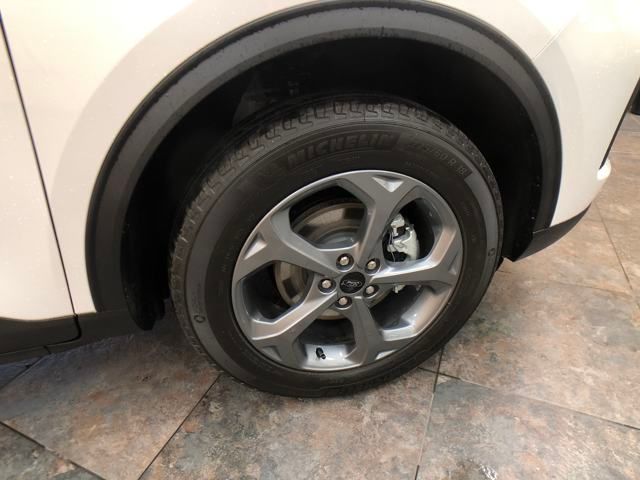 2025 Ford Escape ST-Line photo 2