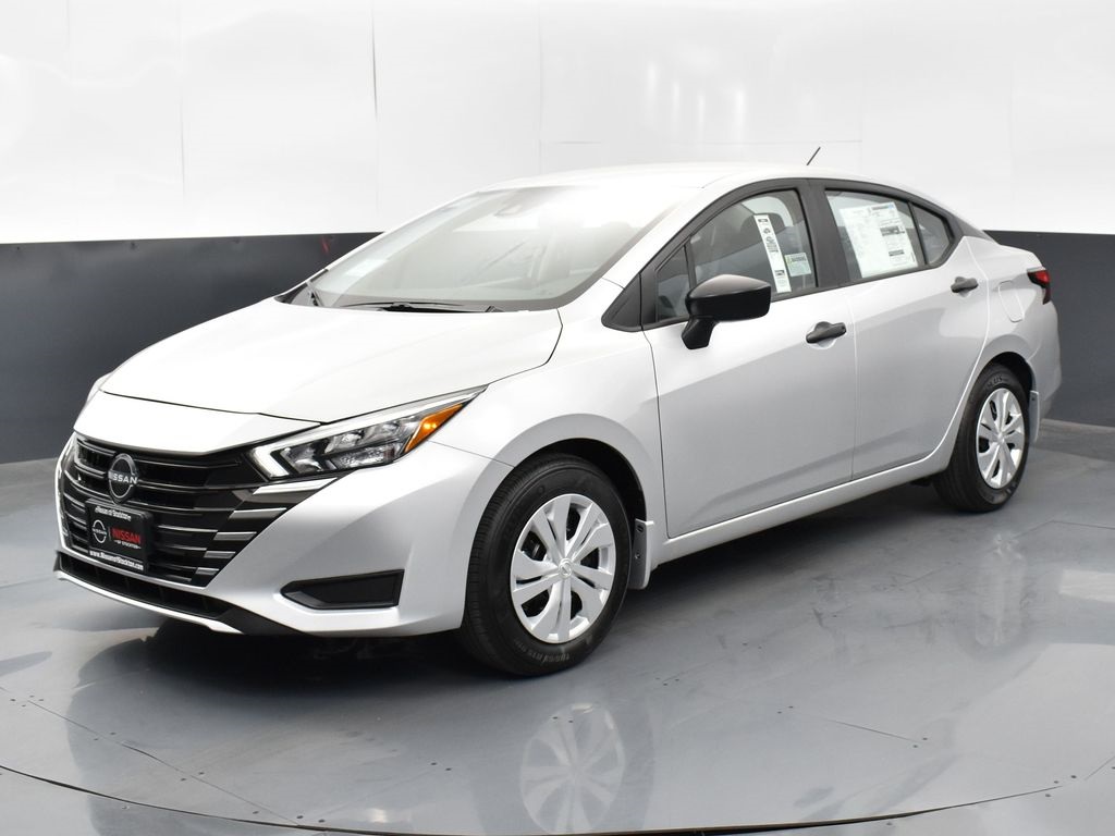 2025 Nissan Versa 1.6 S photo 3