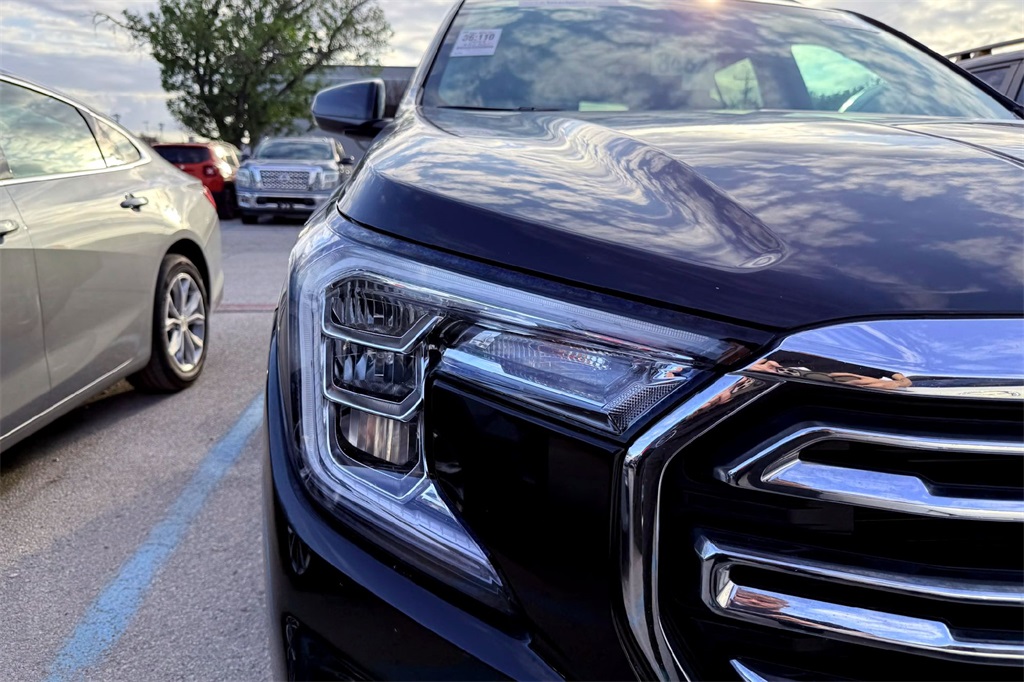 2024 Gmc Terrain SLT photo 3