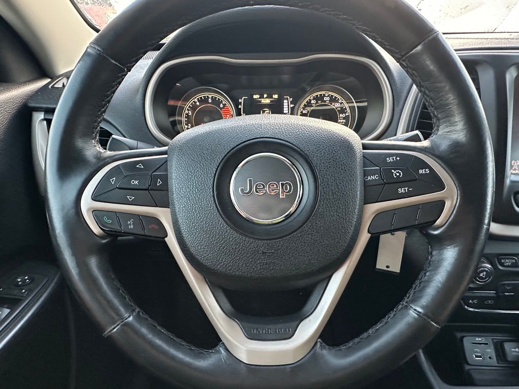 2016 Jeep Cherokee Latitude photo 19